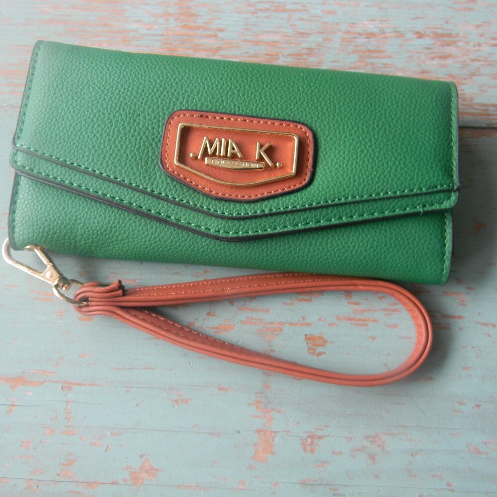 MIA K COLLECTION GREEN/BROWN GORGEOUS LARGE WALLET/WRISTLET CLUTCH